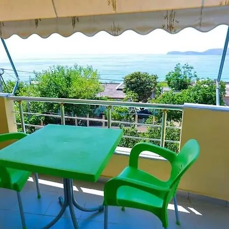 Alket Apartamento *
